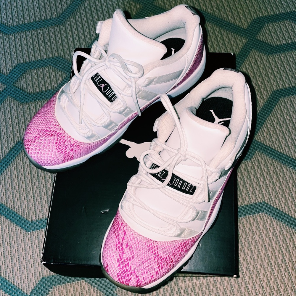 Nike Jordan 11 Retro Low Pink Snakeskin, Sz4.5Y